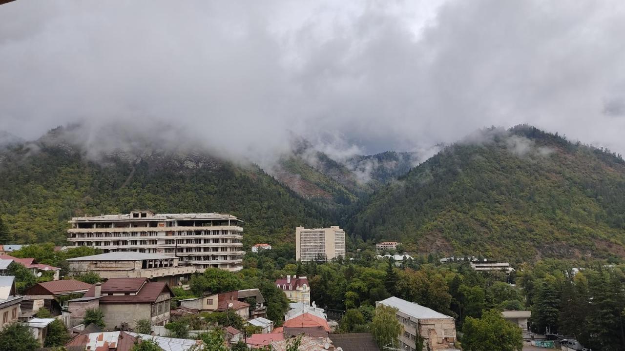 Borjomi Nest Hotel Luaran gambar